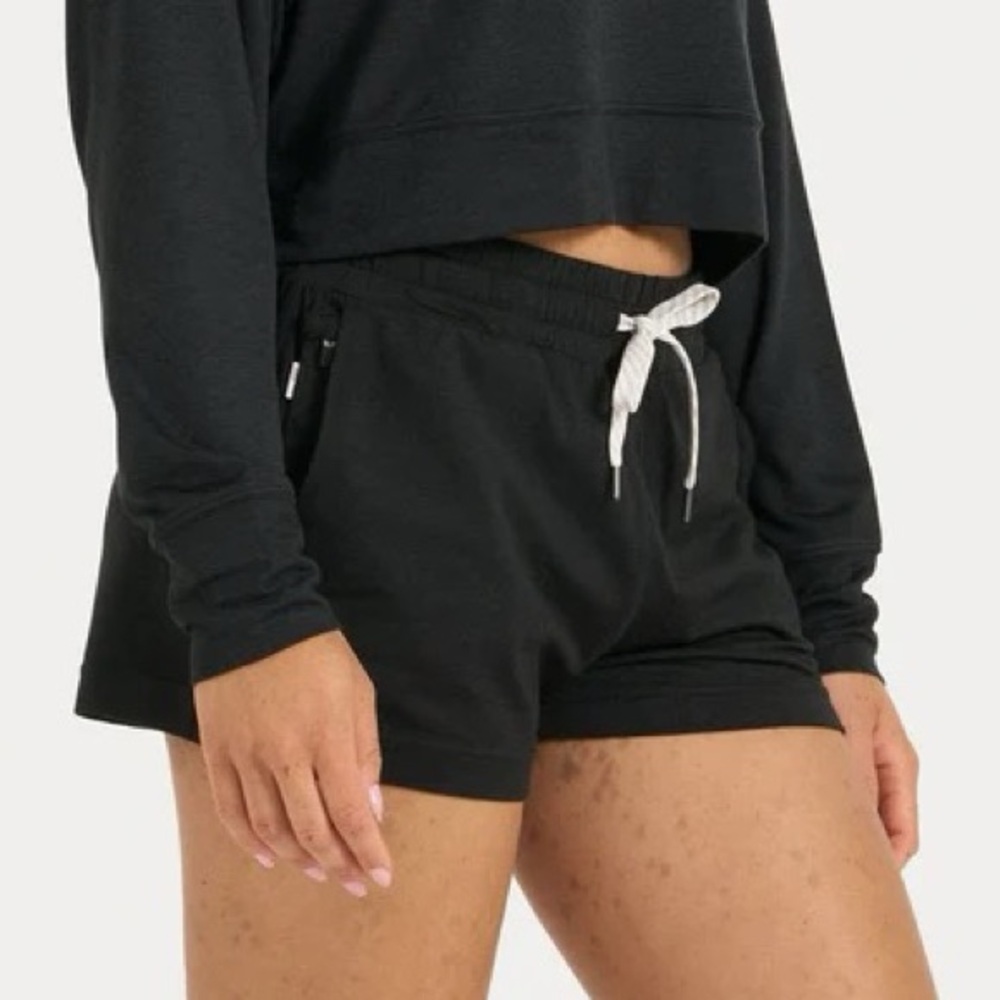 Vuori Halo Performance Short Women's DreamKnit Shorts, Black Heather, XL